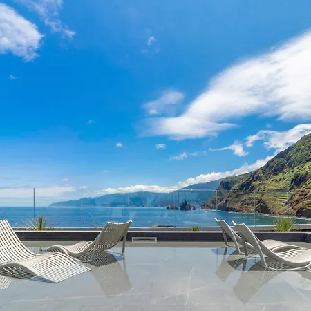 Hotel Aqua Natura Bay 4*