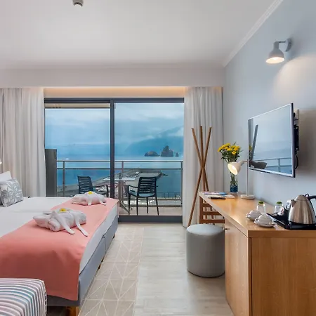 Hotel Aqua Natura Bay 4*