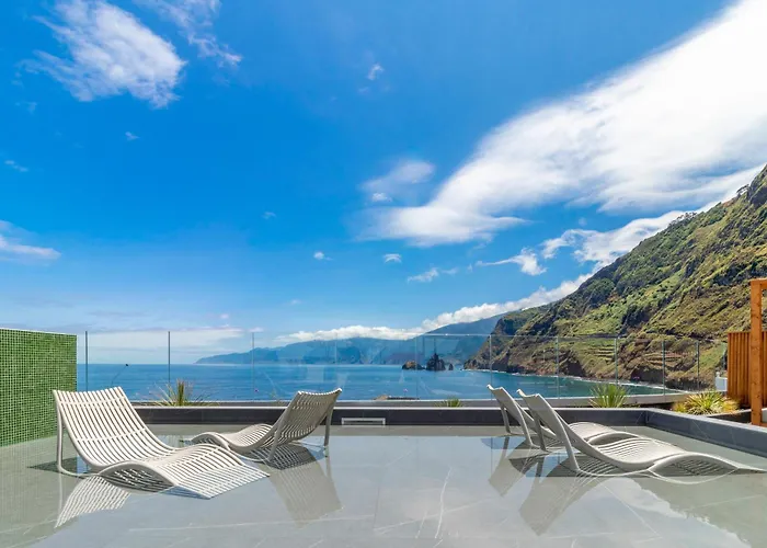 Hotel Aqua Natura Bay 4*