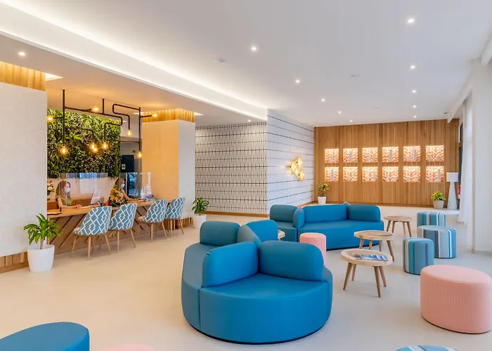 Hotel Aqua Natura Bay 4*