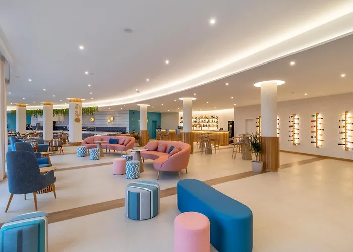 Aqua Natura Bay 4* פורטו מוניז