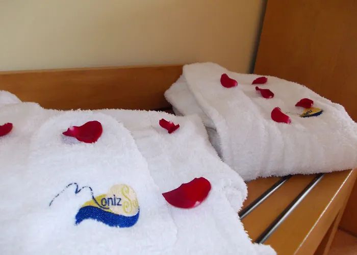 מלון Aqua Natura Bay 4*